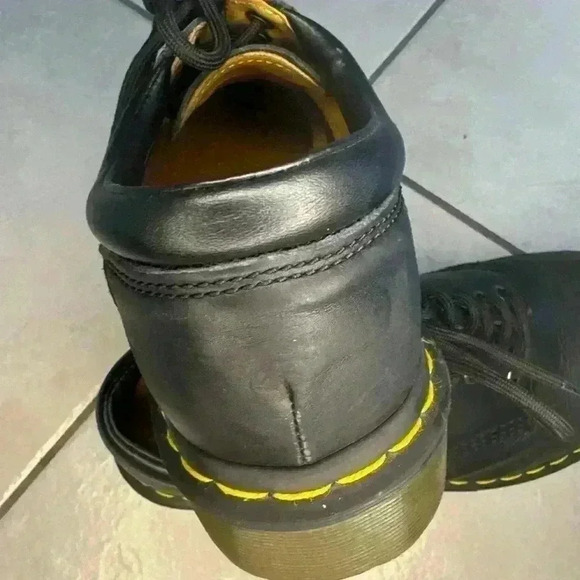 Doc Dr. Martens Crazy Horse Black Leather M8/W9 - Picture 13 of 16